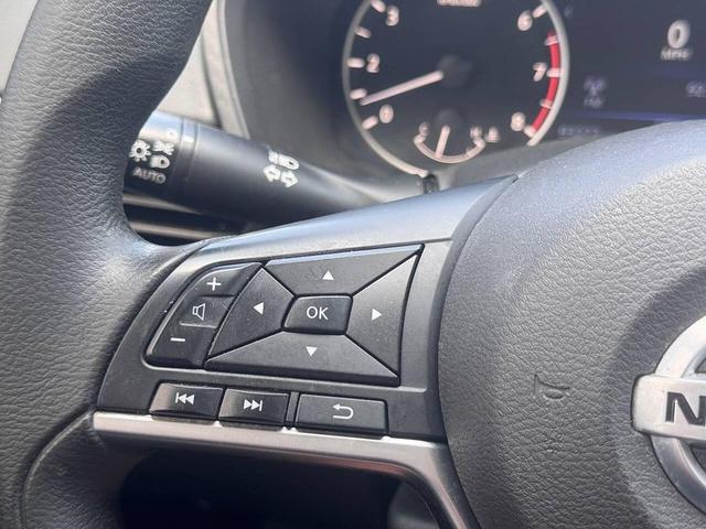 Photo of 2020 Glacier White Nissan Altima