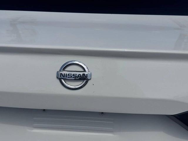 Photo of 2020 Glacier White Nissan Altima