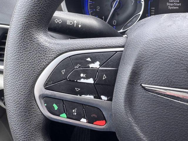 Photo of 2017 Red Chrysler Pacifica