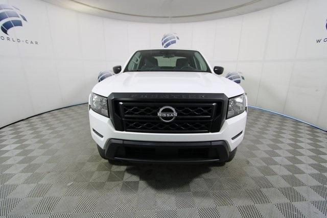 Photo of 2024 Glacier White Nissan Frontier