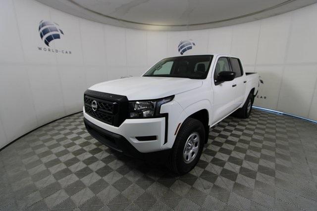 Photo of 2024 Glacier White Nissan Frontier