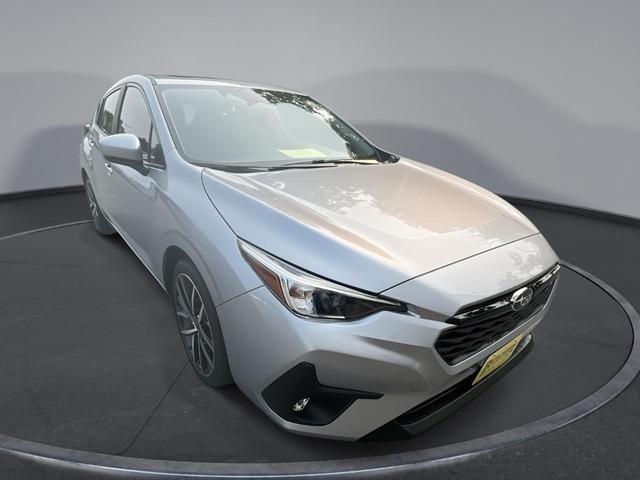 Photo of 2025 Ice Silver Metallic Subaru Impreza