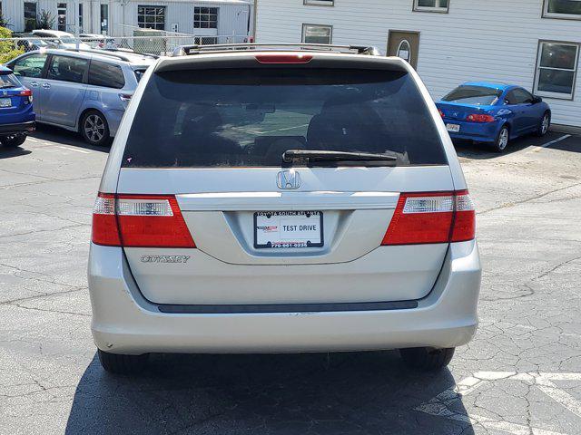 Photo of 2006 Silver Pearl Metallic Honda Odyssey