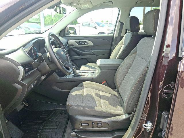 Photo of 2021 Black Cherry Metallic Chevrolet Traverse
