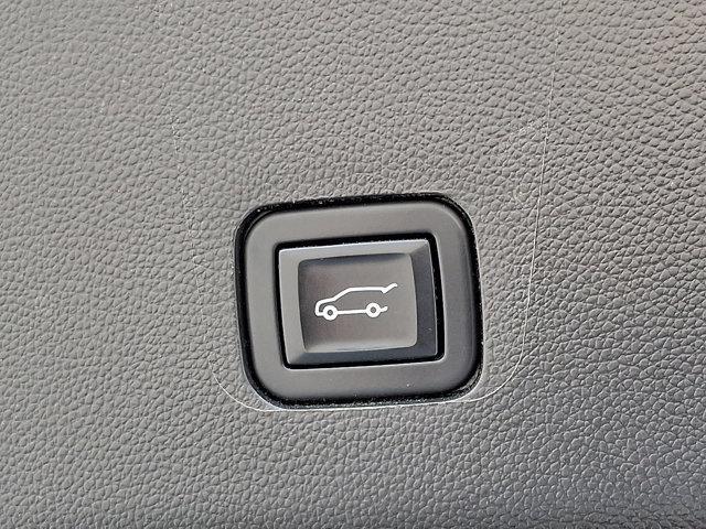 Photo of 2021 Black Cherry Metallic Chevrolet Traverse