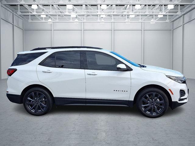 Photo of 2022 Summit White Chevrolet Equinox