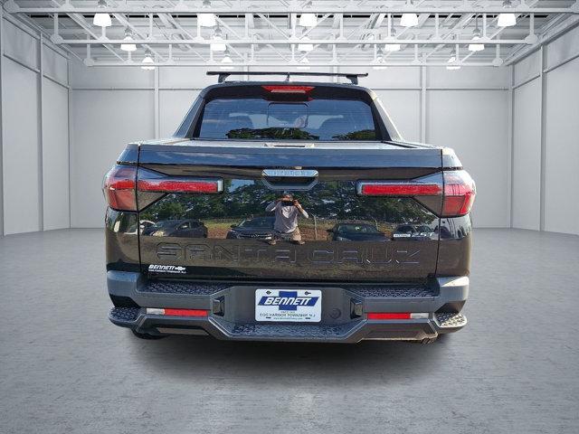 Photo of 2023 Phantom Black Hyundai SANTA CRUZ