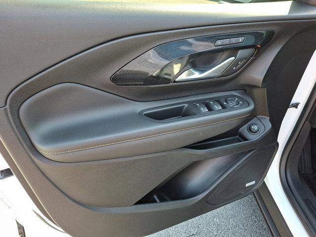 Photo of 2022 Summit White GMC Terrain