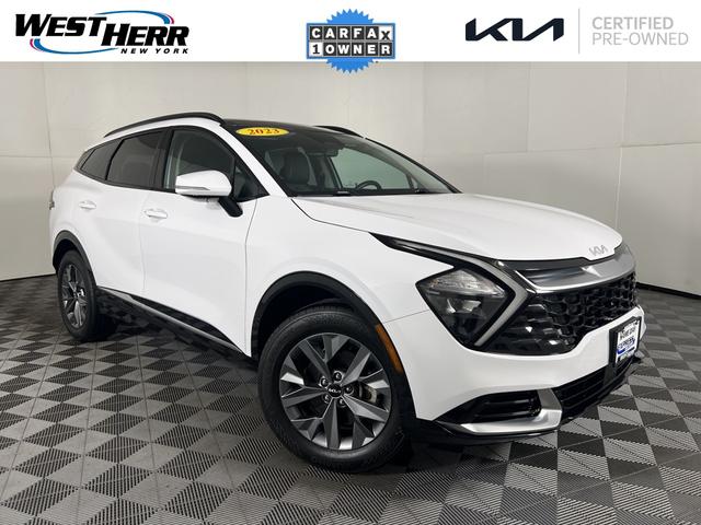 Photo of 2023 Glacial White Pearl Kia Sportage