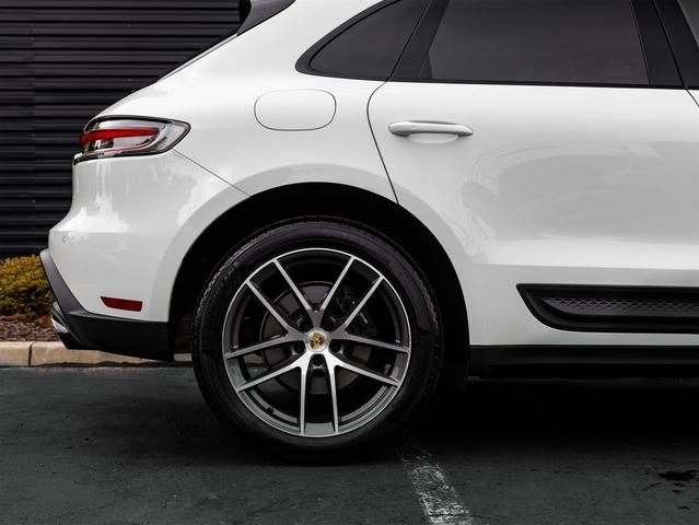 Photo of 2025 White Porsche Macan