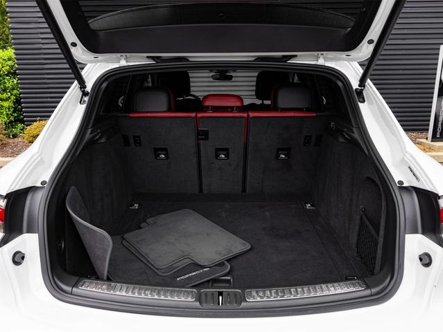 Photo of 2025 White Porsche Macan