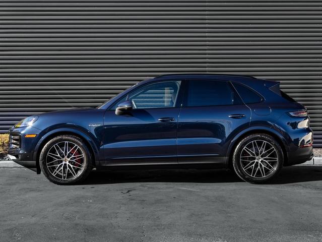 Photo of 2026 Blue Porsche Cayenne