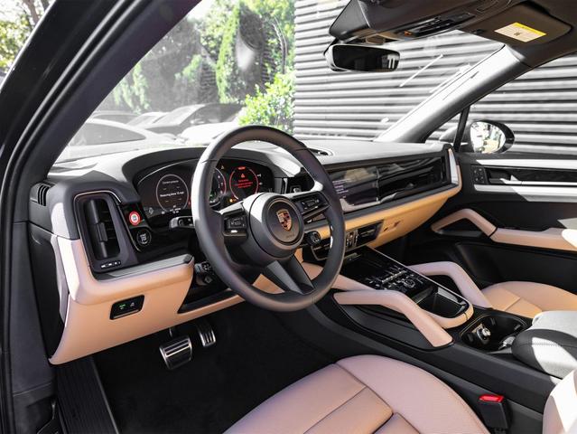 Photo of 2026 Blue Porsche Cayenne