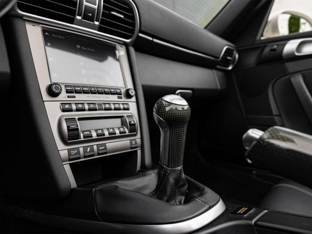 Photo of 2008 Carrara White Porsche 911