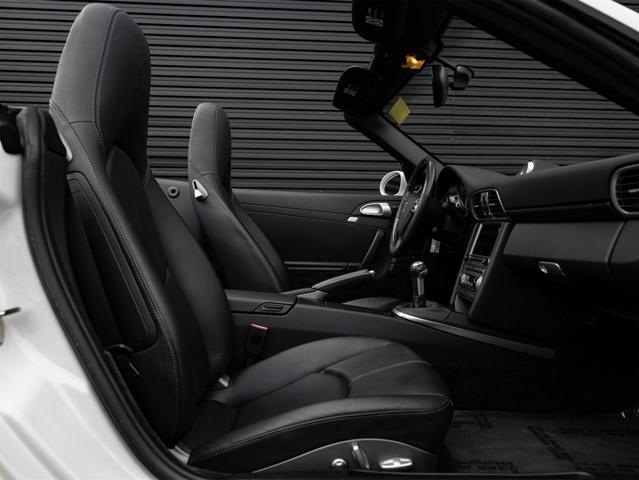 Photo of 2008 Carrara White Porsche 911