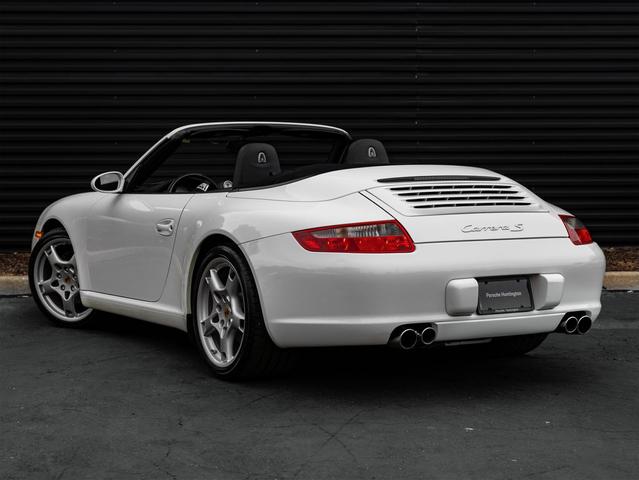 Photo of 2008 Carrara White Porsche 911