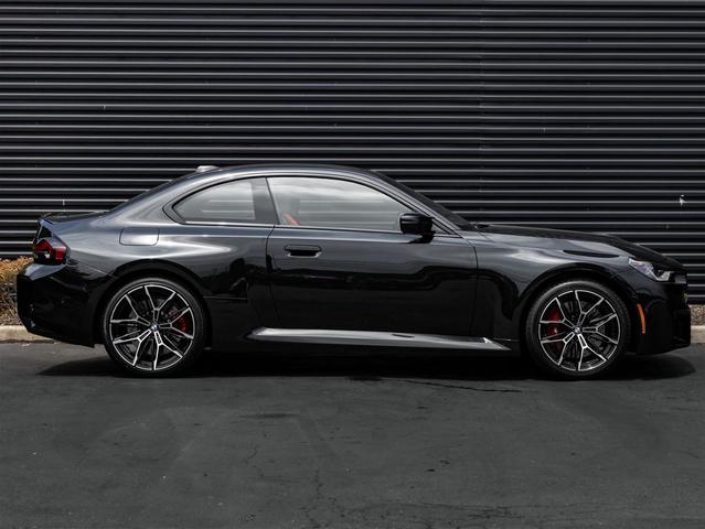 Photo of 2025 Black Sapphire Metallic BMW M2