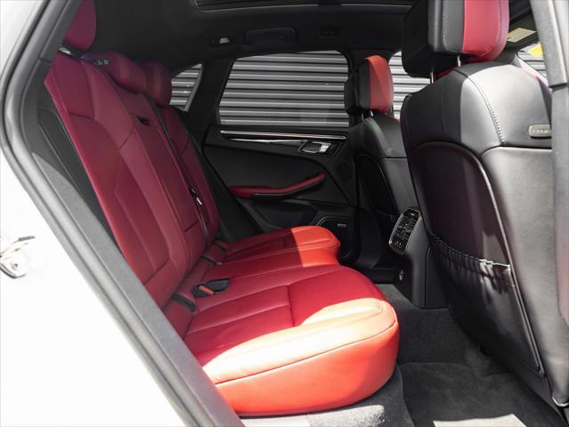 Photo of 2025 White Porsche Macan