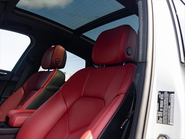 Photo of 2025 White Porsche Macan