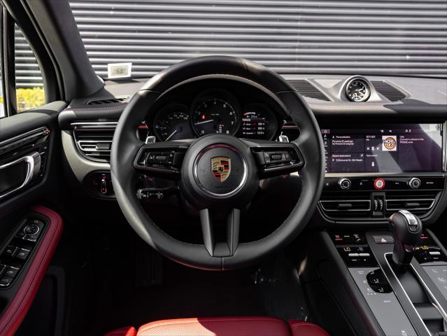 Photo of 2025 White Porsche Macan