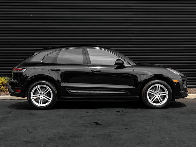 Photo of 2022 Black Porsche Macan