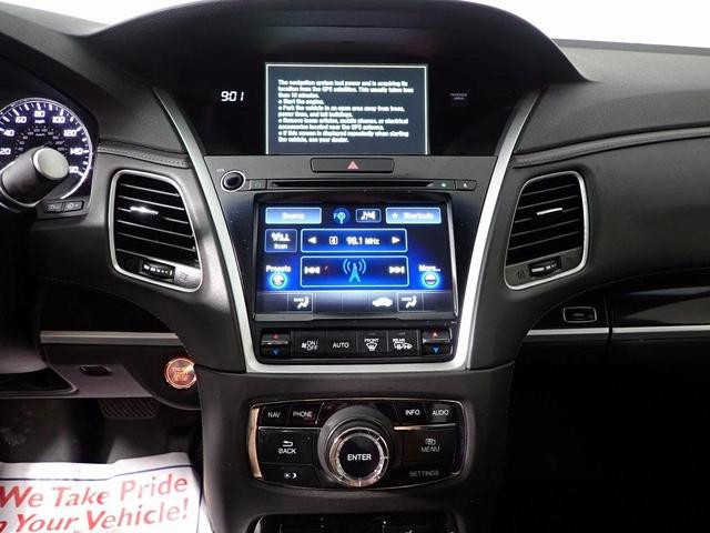 Photo of 2018 Platinum White Pearl Acura RLX