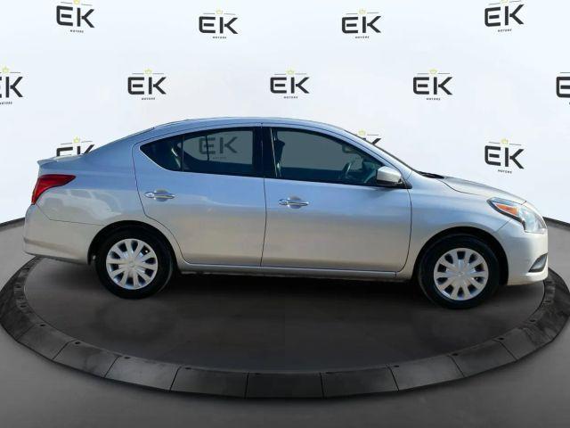Photo of 2019 Silver Nissan Versa