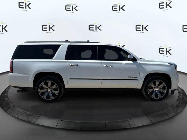 Photo of 2016 White GMC Yukon XL