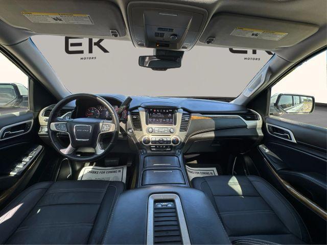 Photo of 2016 White GMC Yukon XL