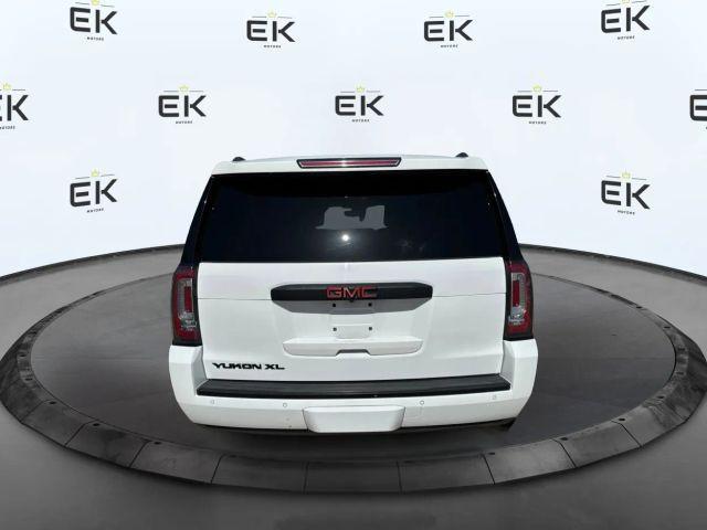 Photo of 2016 White GMC Yukon XL