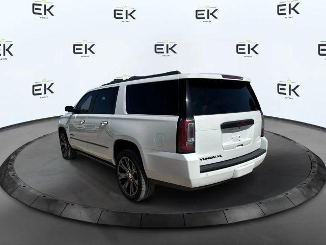 Photo of 2016 White GMC Yukon XL