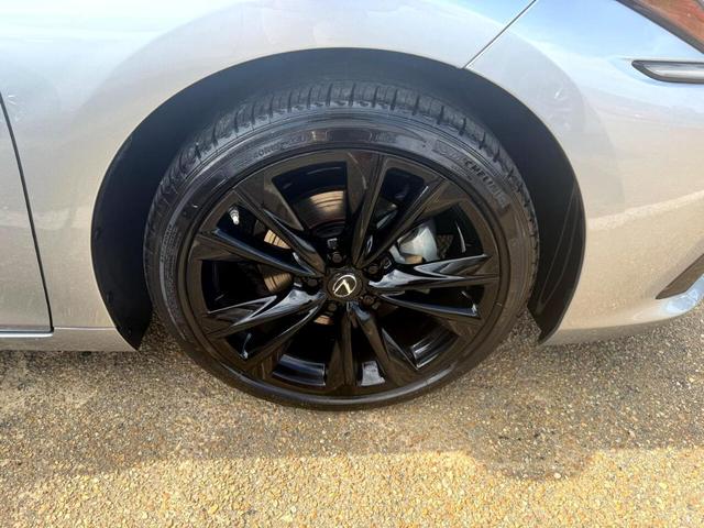 Photo of 2023 Silver Lexus ES 350