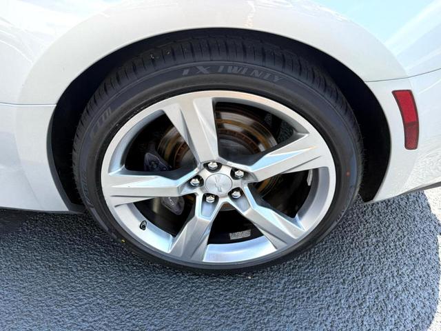 Photo of 2018 Silver Chevrolet Camaro