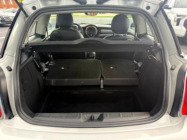 Photo of 2018 White MINI Hardtop