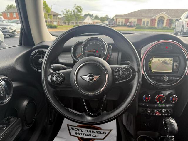Photo of 2018 White MINI Hardtop