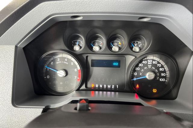Photo of 2015 Oxford White Ford F-250