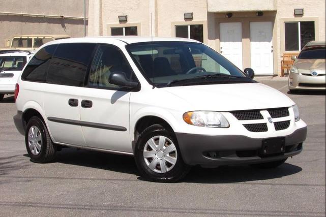 Photo of 2002 White Dodge Caravan