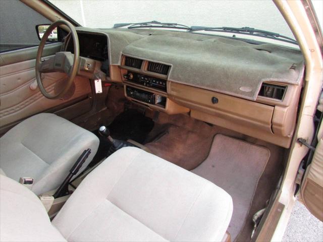 Photo of 1983 Beige Nissan Sentra