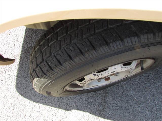 Photo of 1983 Beige Nissan Sentra