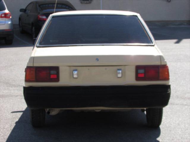 Photo of 1983 Beige Nissan Sentra