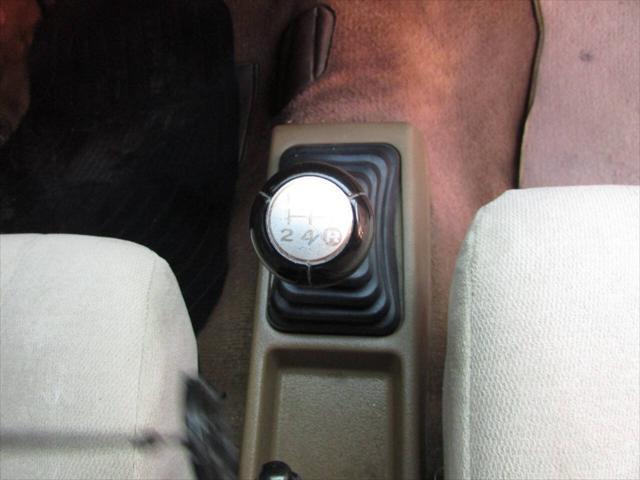 Photo of 1983 Beige Nissan Sentra