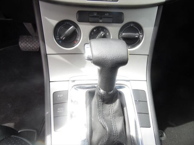Photo of 2007 Black Volkswagen Passat