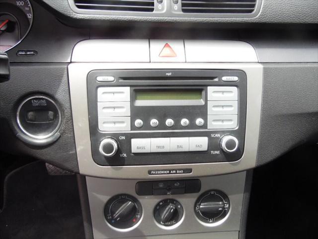 Photo of 2007 Black Volkswagen Passat