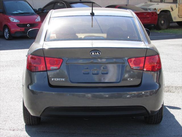 Photo of 2013 Charcoal Kia Forte
