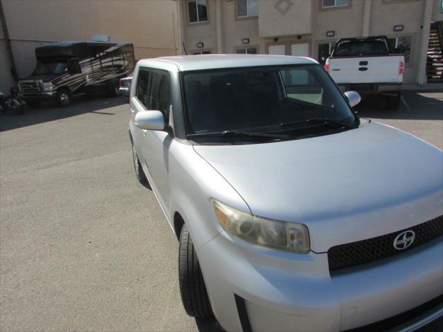 Photo of 2009 Silver Scion xB