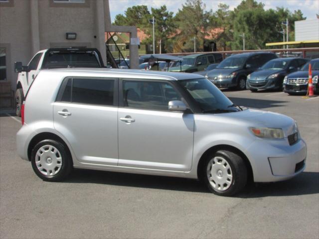 Photo of 2009 Silver Scion xB