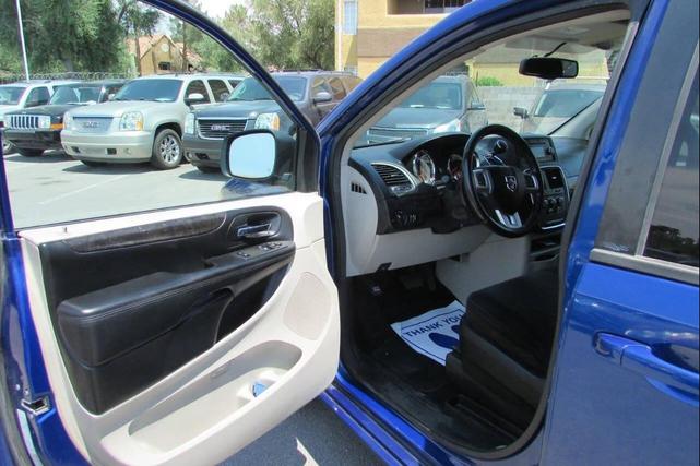 Photo of 2013 Blue Dodge Grand Caravan