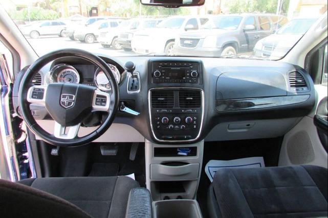 Photo of 2013 Blue Dodge Grand Caravan