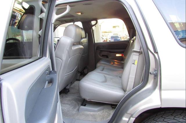 Photo of 2003 Tan GMC Yukon