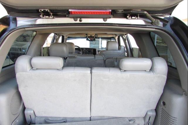 Photo of 2003 Tan GMC Yukon